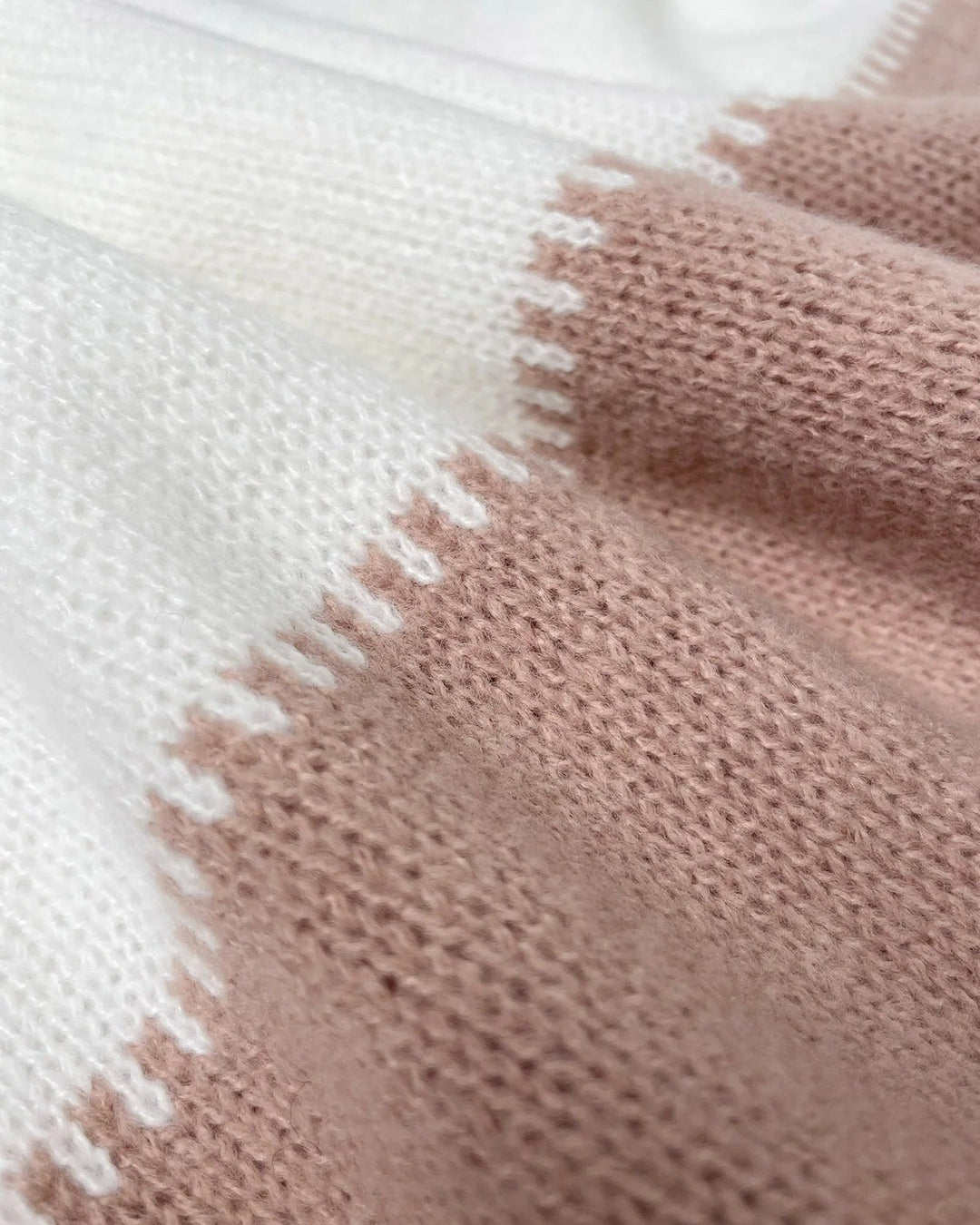 Zoe - Colourblock Leopard Sweater