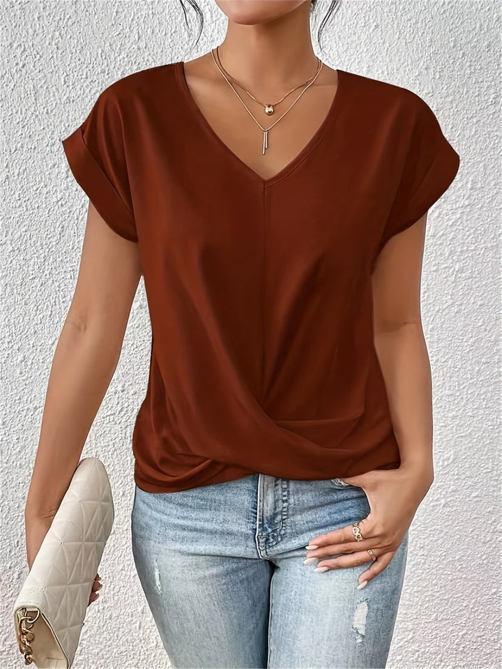 Cleo - Casual T-Shirt