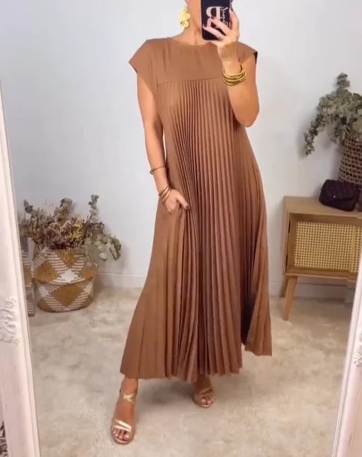 Bonnie - Pleated Maxi Dress